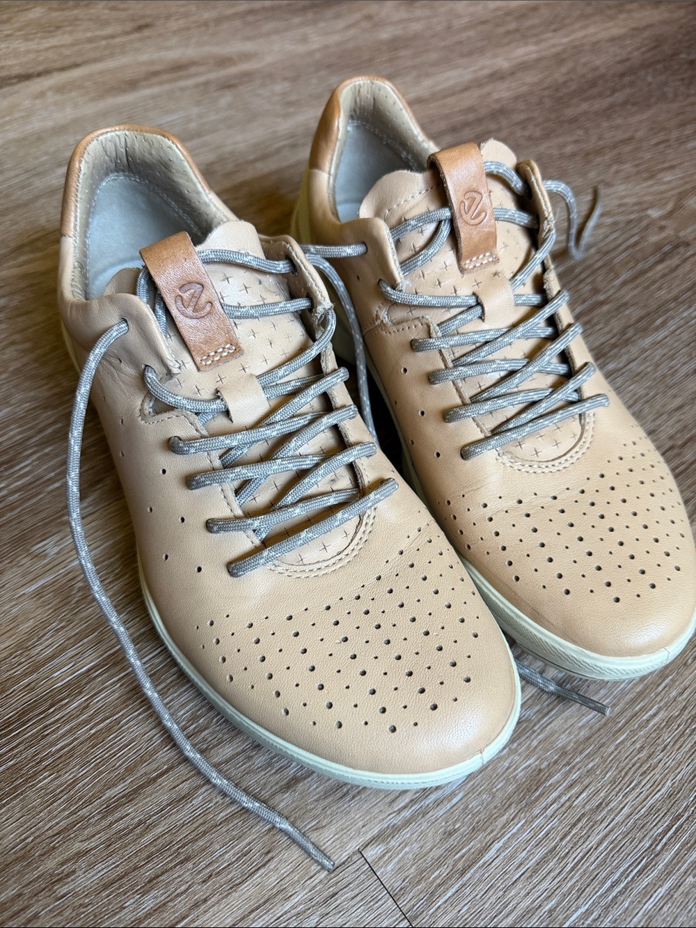 Ecco Women's Sneakers in Light Tan and Gray